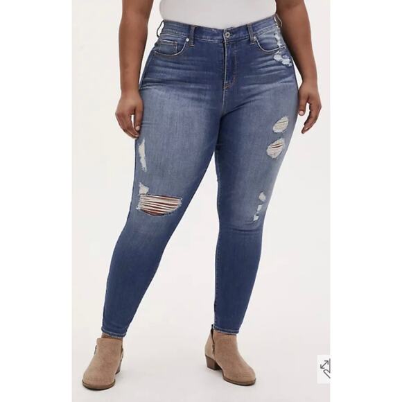 Torrid Premium Stretch Distressed Sky High Skinny Jeans - Picture 1 of 9